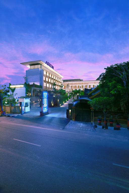 Aston Bojonegoro City Hotel Exteriör bild