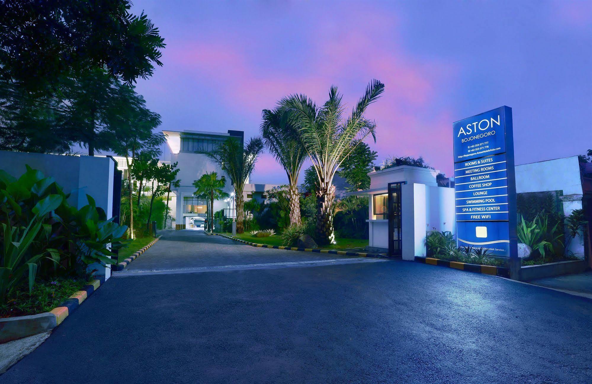 Aston Bojonegoro City Hotel Exteriör bild